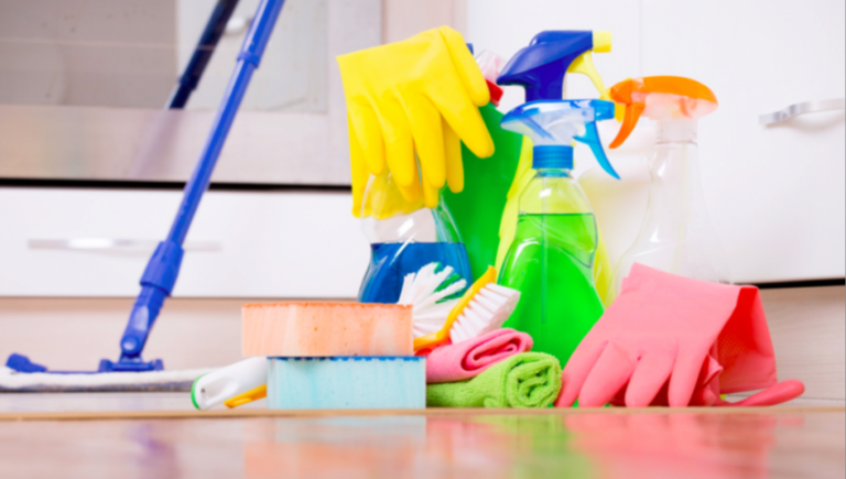 What are Black Mold spots? How to clean them from the bathroom? Tips to avoid them