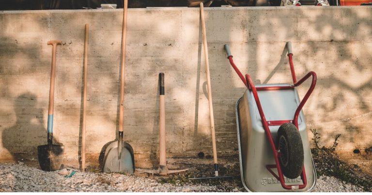 How to Store Gardening Tools in a Garage